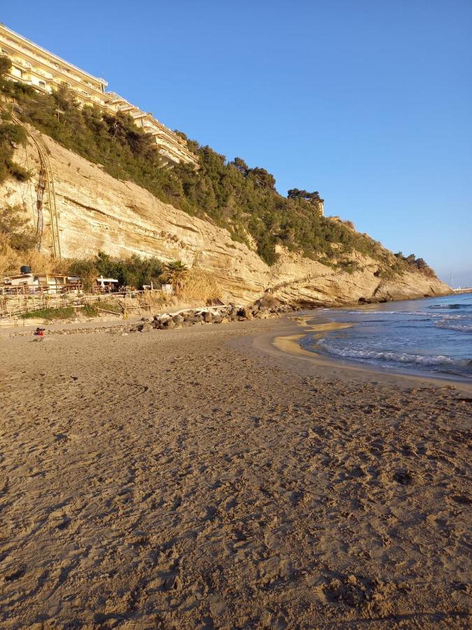 Sea And Monaco Charme View On The Beach Ventimiglia Exteriör bild