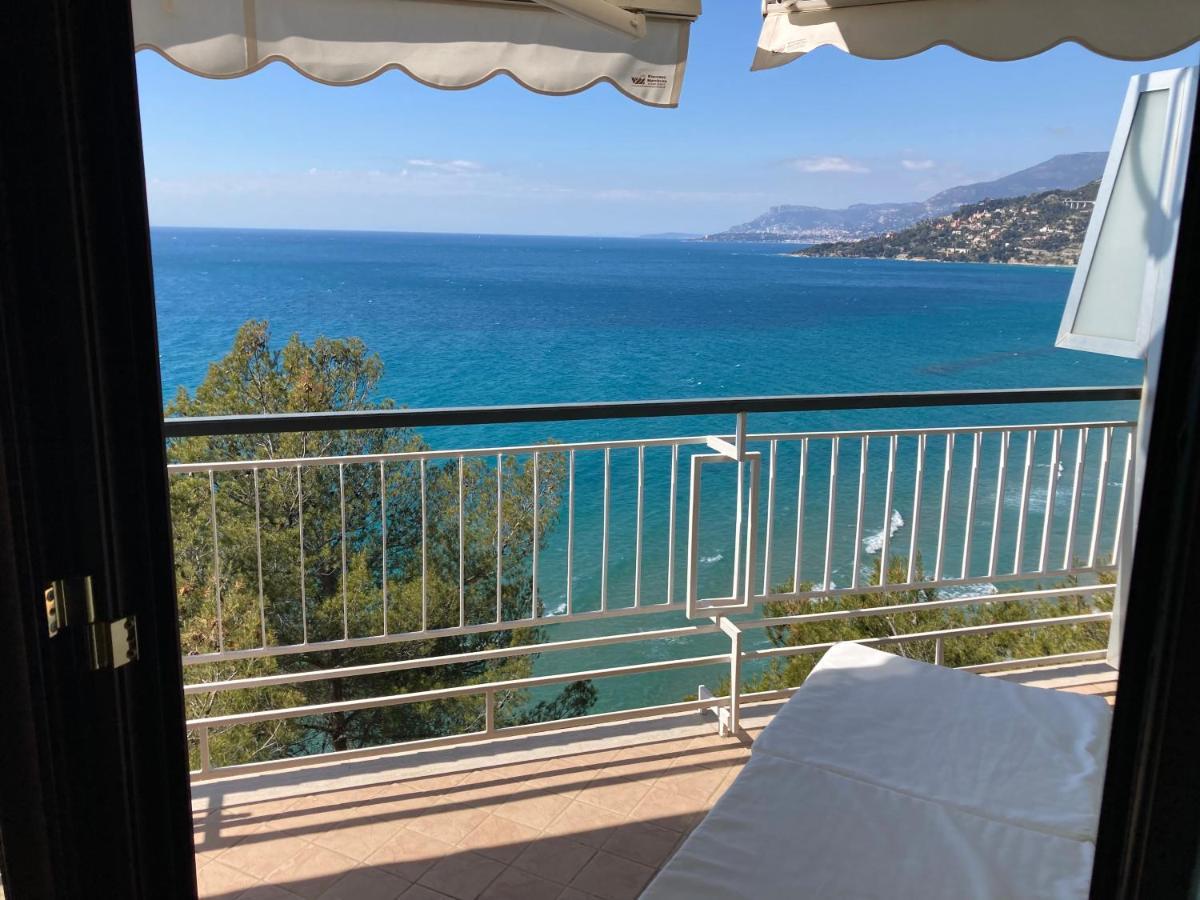 Sea And Monaco Charme View On The Beach Ventimiglia Exteriör bild